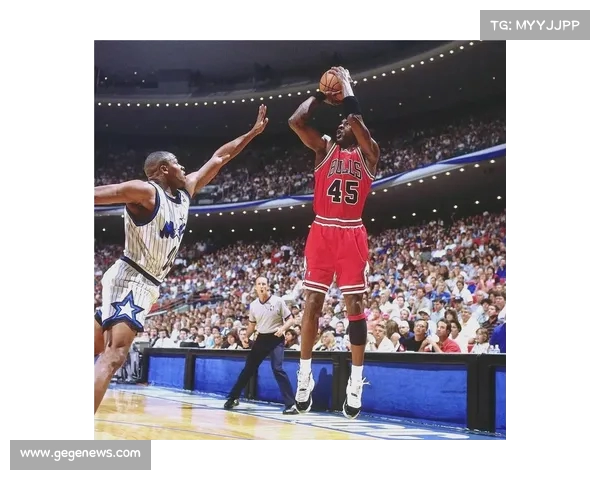 NBA经典球衣回顾与传奇故事解析 展现赛场背后的历史与情感