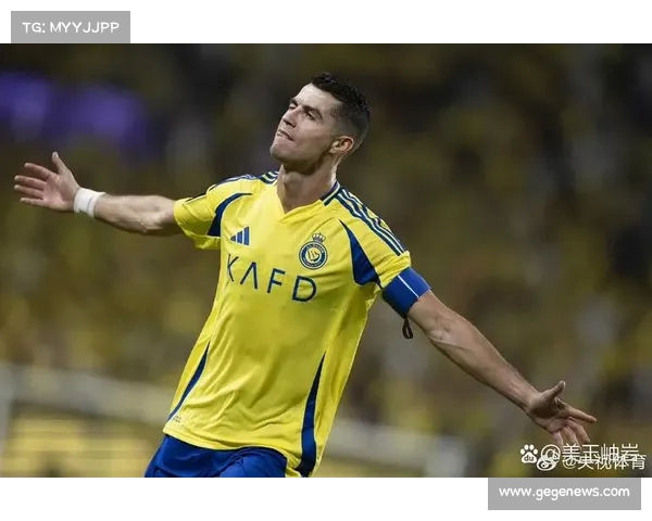 马内进球后因踩踏门将小腹染红离场 C罗愤怒摊手裁判无视